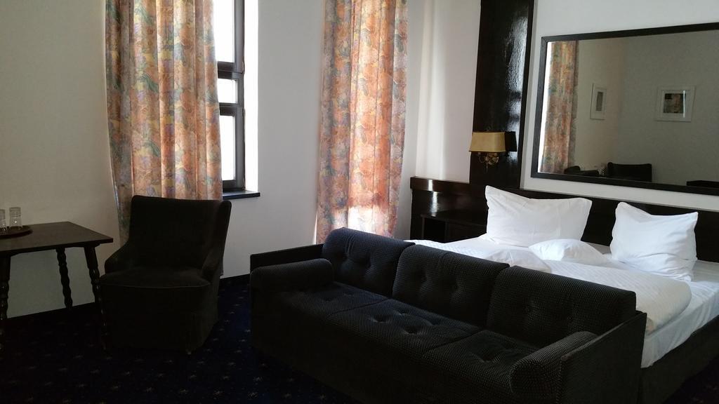 Conacul Balta Alba Hotel Luaran gambar