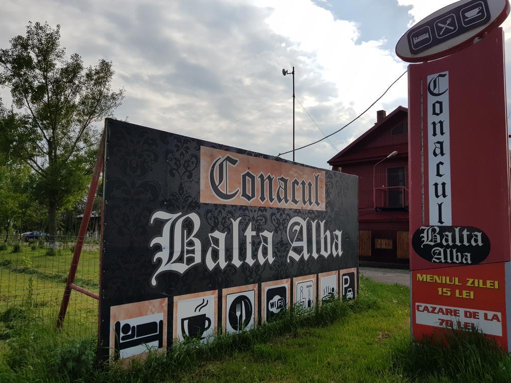 Conacul Balta Alba Hotel Luaran gambar